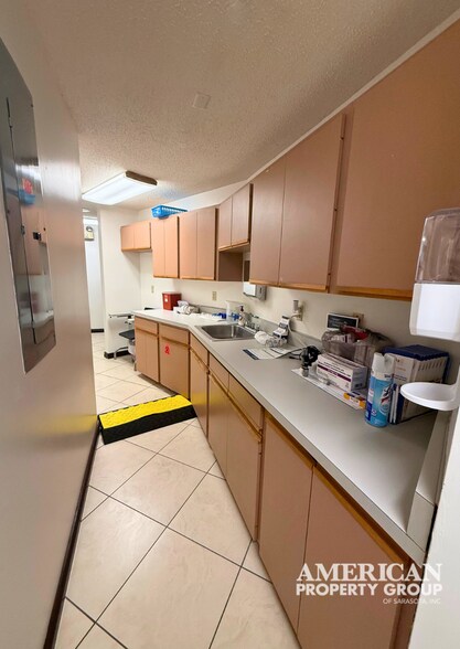 More Photos Of 203 3rd Ave, Bradenton Medical For Lease