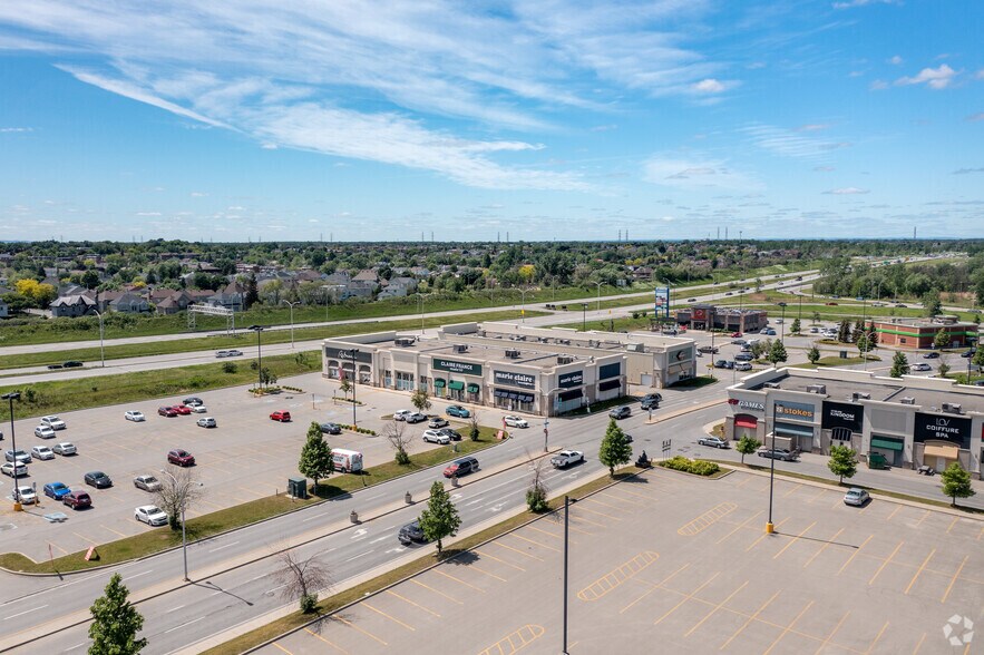 More Photos Of 5205 Boul Robert-Bourassa, Laval Unknown For Lease