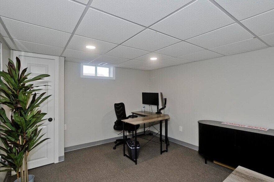 More Photos Of 660 Springfield St, Feeding Hills Office For Sale