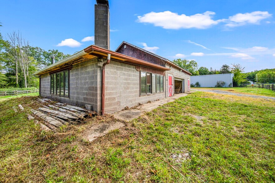More Photos Of 6600 Vrooman Rd, Painesville Horse Stables For Sale