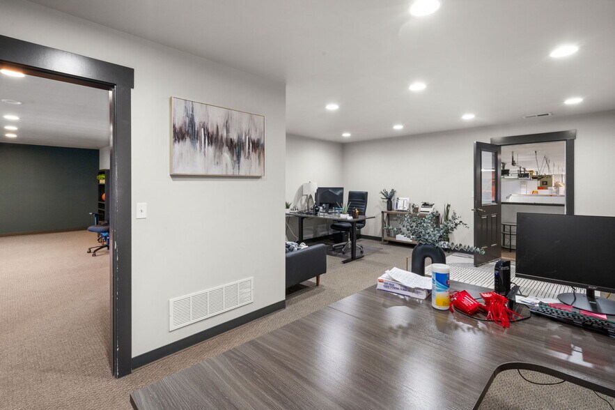 More Photos Of 146 Village Center Ln, Bozeman Flex For Sale