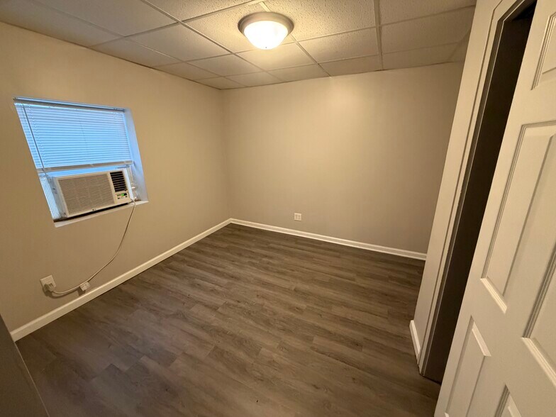 More Photos Of 2333 N 14th St, Terre Haute Apartments For Sale