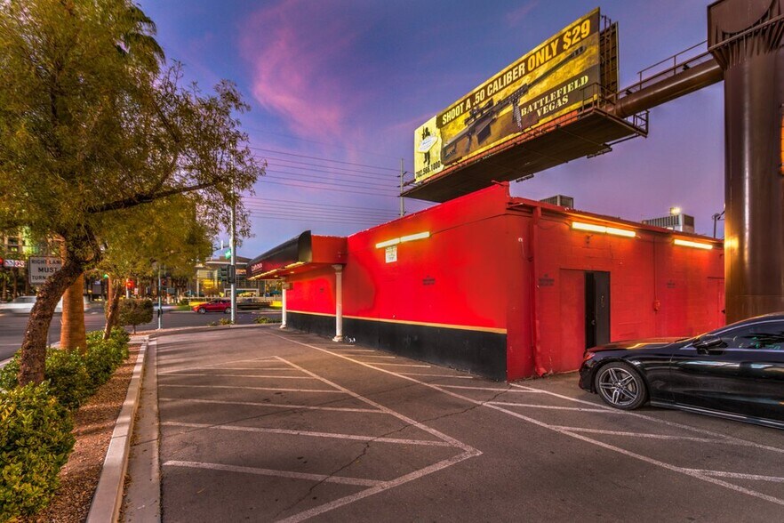 More Photos Of 311 E Flamingo Rd, Las Vegas Freestanding For Sale
