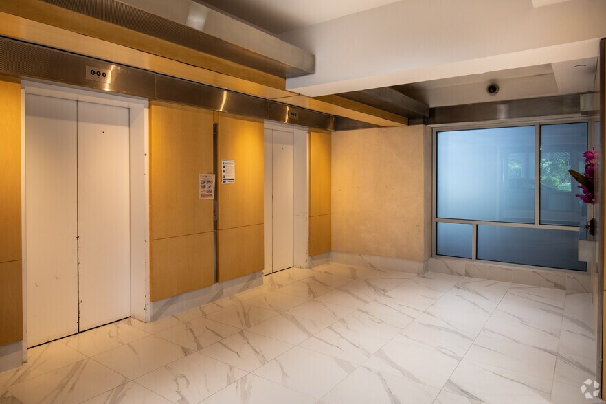 More Photos Of 110 Walt Whitman Rd, Huntington Station Office For Lease