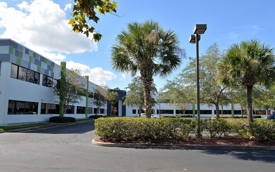 7800 Southland Blvd, Orlando, FL 32809 Office For Lease