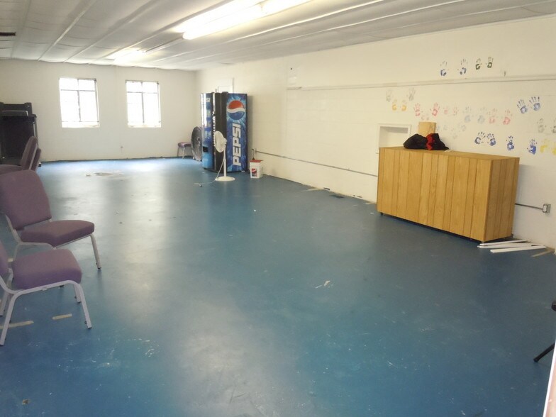 More Photos Of 2024 N Maplewood Ave, Tulsa Religious Facility For Sale