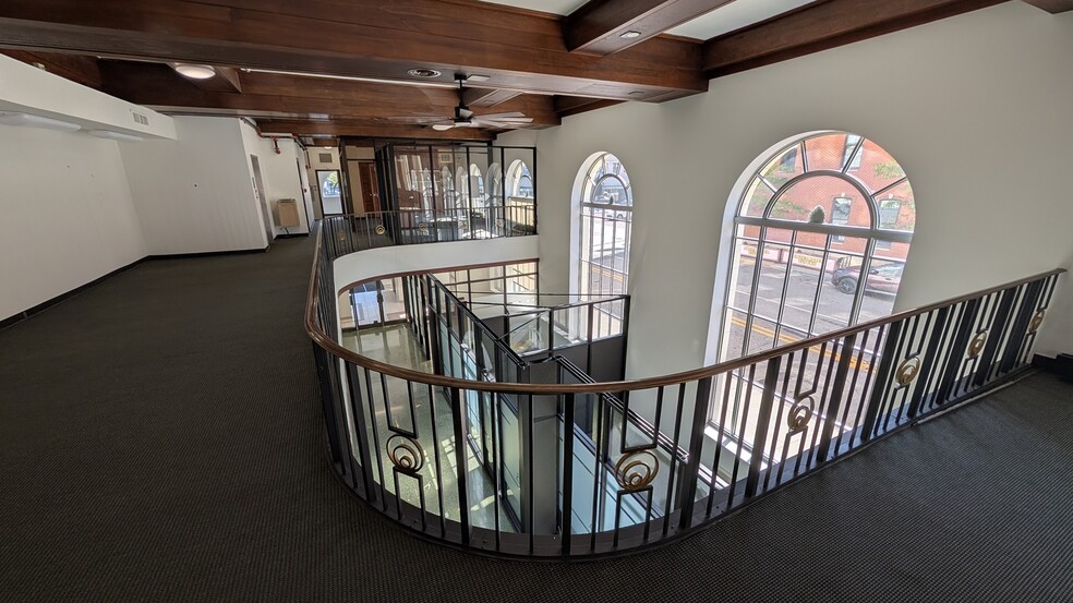 More Photos Of 460 S Saginaw St, Flint Apartments For Lease