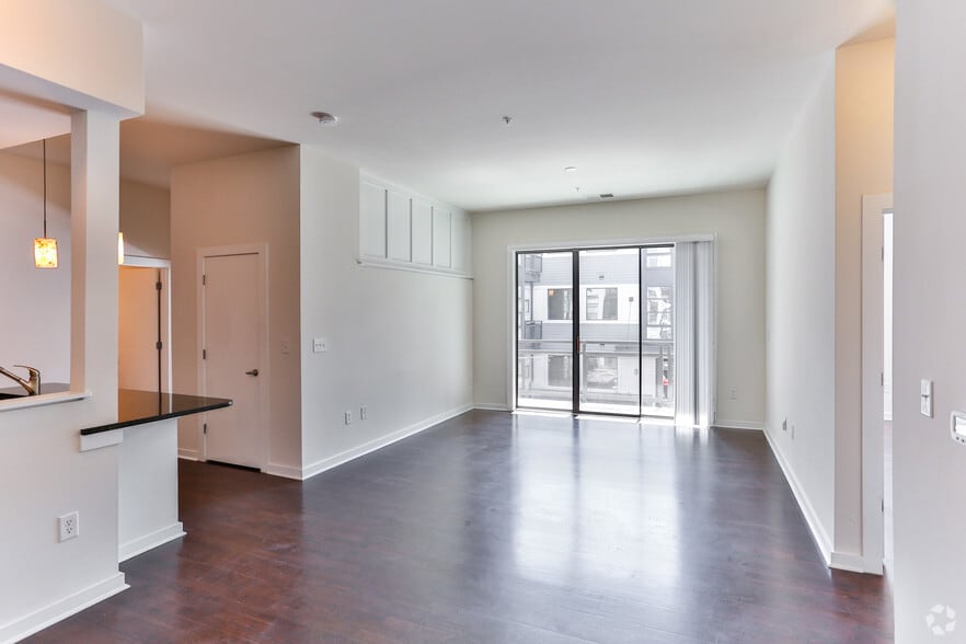 More Photos Of 810 E 7th St, Charlotte Apartments For Lease