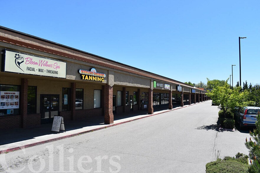 More Photos Of 2100-2174 S Broadway Ave, Boise Storefront For Lease
