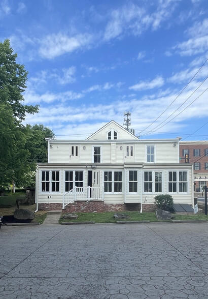 Primary Photo Of 159 N Sycamore St, Newtown Office For Lease