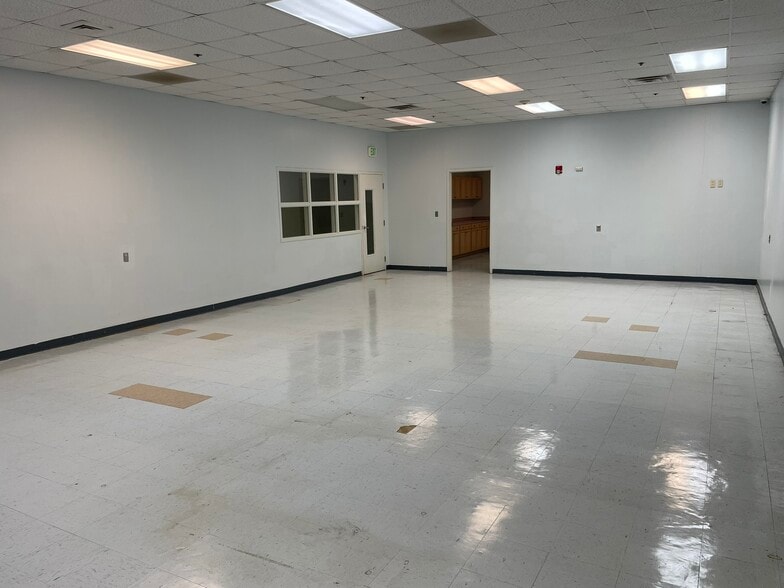 More Photos Of 6701 Crestwood Blvd, Birmingham Daycare Center For Sale
