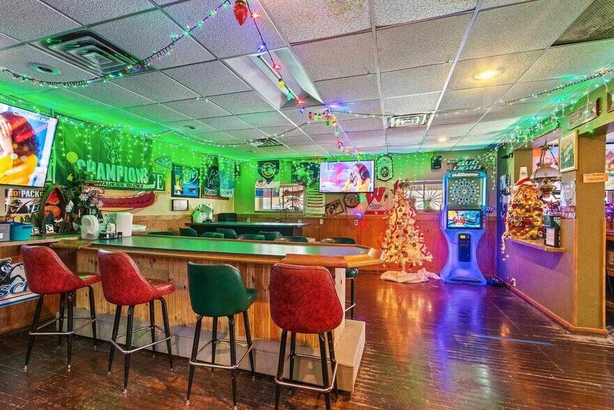 More Photos Of E3261 County Rd S, Casco Sports And Entertainment For Sale