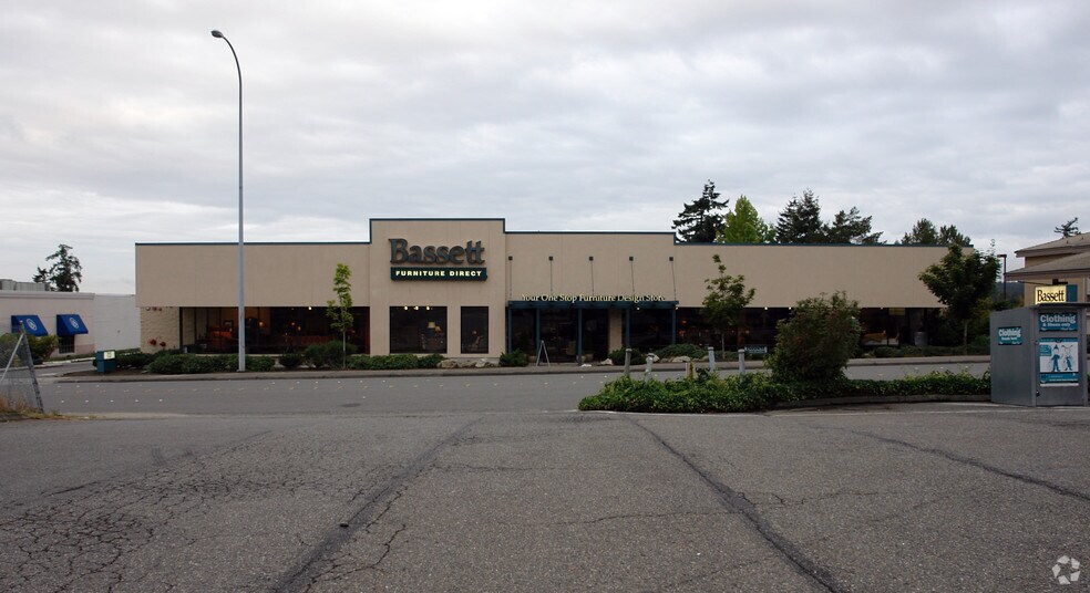 More Photos Of 2233 Bel Red Rd, Redmond Freestanding For Lease