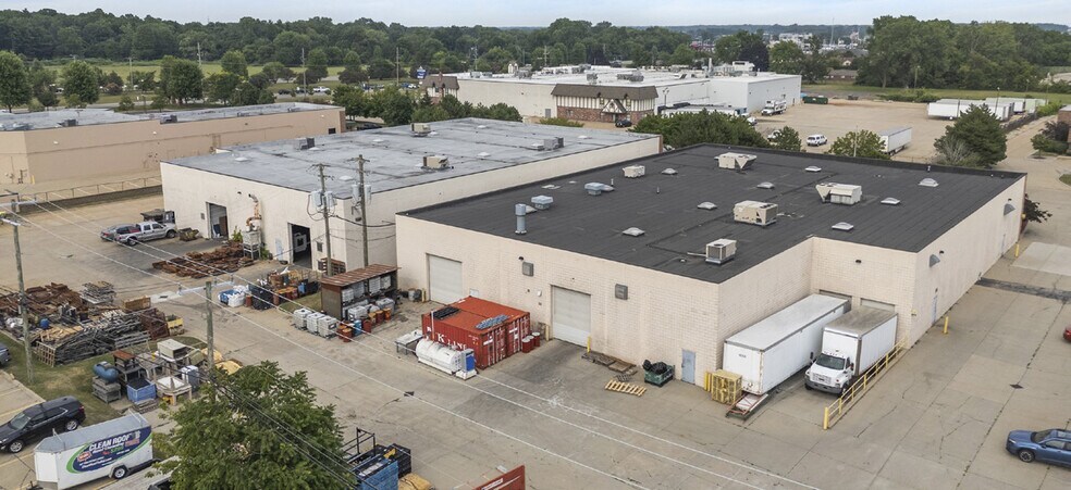 More Photos Of 44783 Morley Dr, Clinton Township Warehouse For Lease