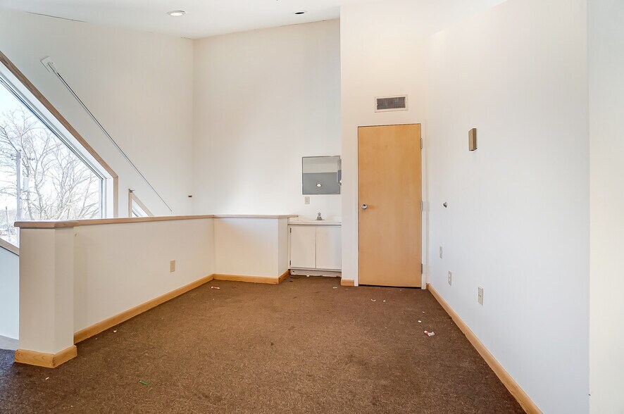 More Photos Of 6750 Brandt Pike, Huber Heights Medical For Sale