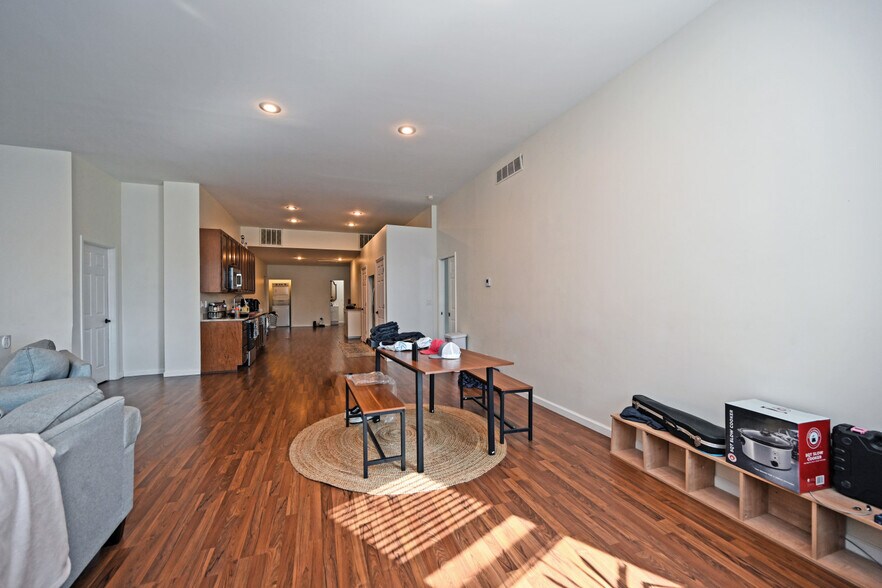 More Photos Of 640 Russell St, Covington Storefront Retail Office For Sale