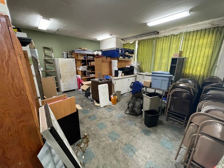 More Photos Of 725 Shipping St NE, Salem Lodge Meeting Hall For Sale