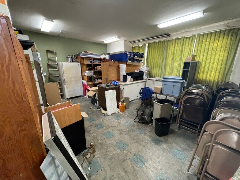 More Photos Of 725 Shipping St NE, Salem Lodge Meeting Hall For Sale