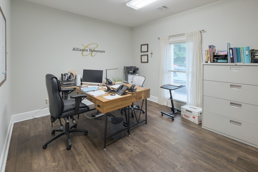 More Photos Of 1924 McConnell Springs Rd, Anderson Coworking Space