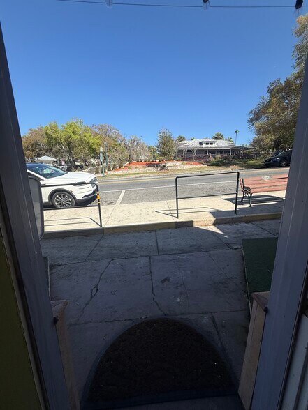 More Photos Of 112 E 5th Ave, Mount Dora Storefront For Lease