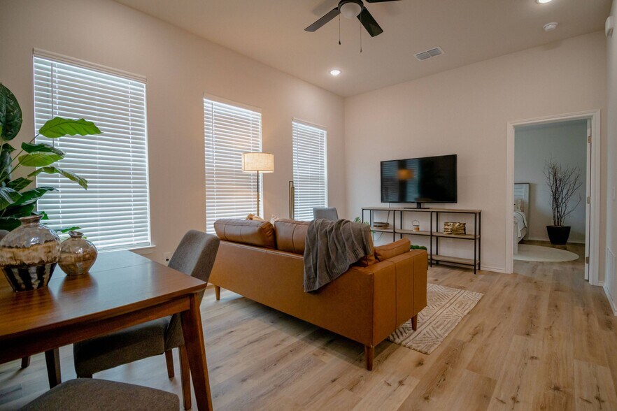 More Photos Of 167 Blue Bird Ln, Mineola Apartments For Sale