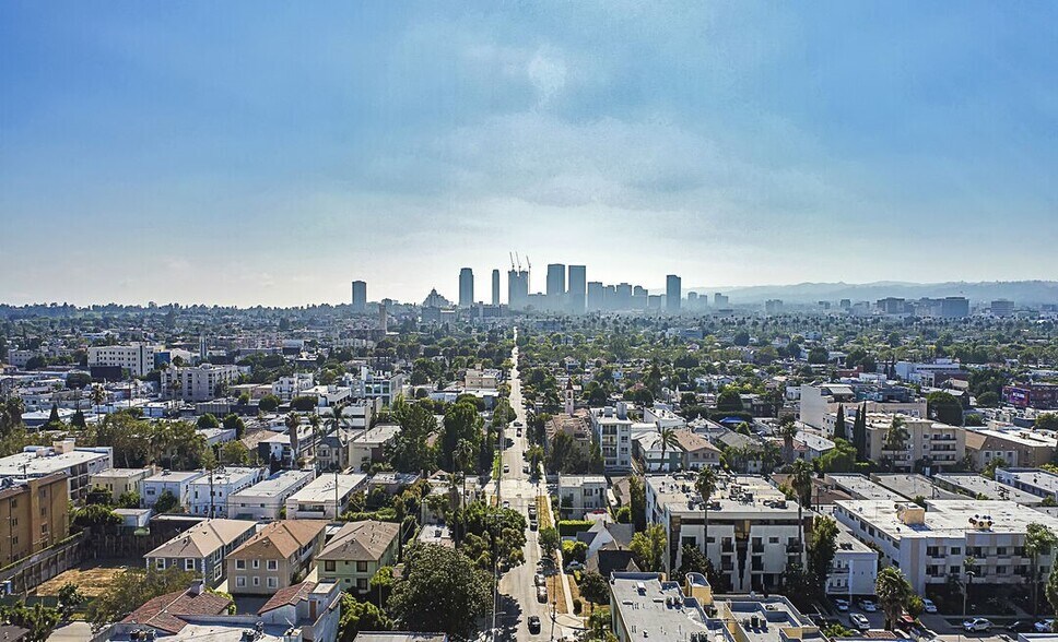 More Photos Of 1070 S Bedford St, Los Angeles Multifamily For Sale