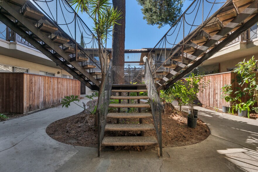 More Photos Of 18350 Napa St, Northridge Apartments For Sale