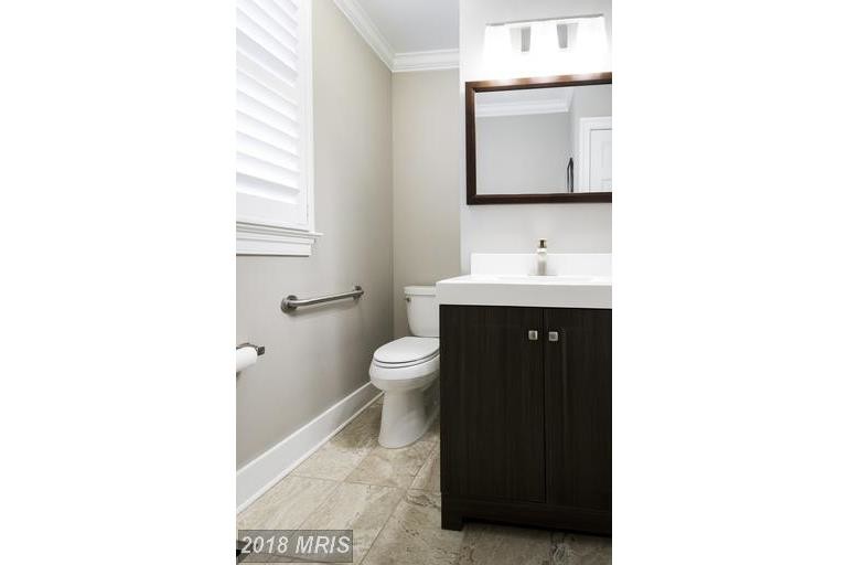 More Photos Of 169 Broadview Ave, Warrenton Loft Creative Space For Lease