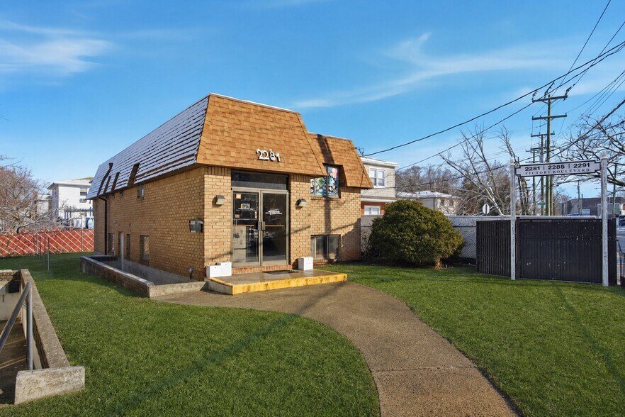 More Photos Of , Staten Island Office For Sale