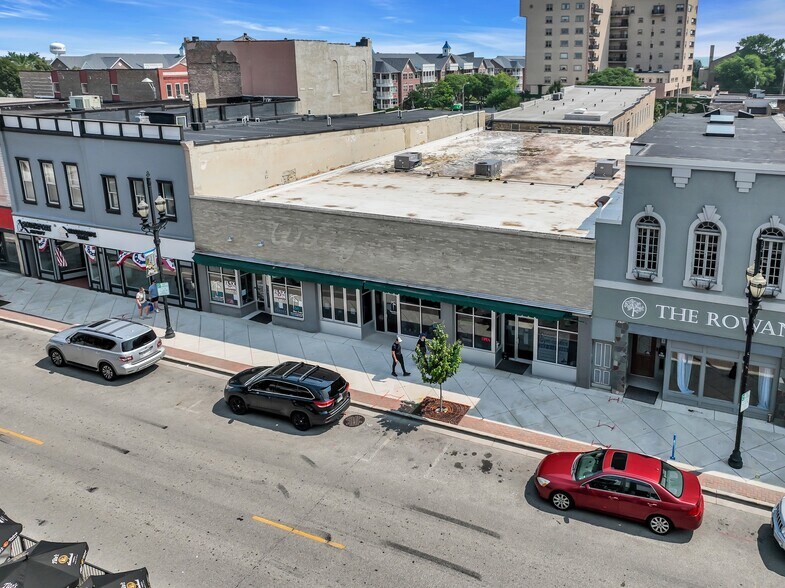 More Photos Of 5715 6th Ave, Kenosha Freestanding For Sale