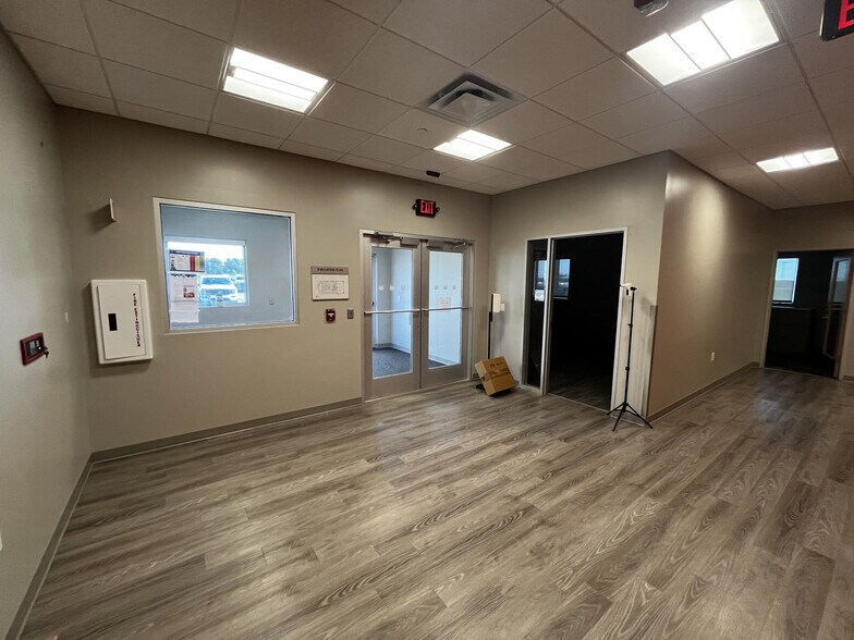 More Photos Of 2484 Betty ave, Monahans Warehouse For Sale