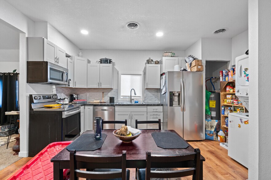 More Photos Of 105 Arcade, Lexington Apartments For Sale