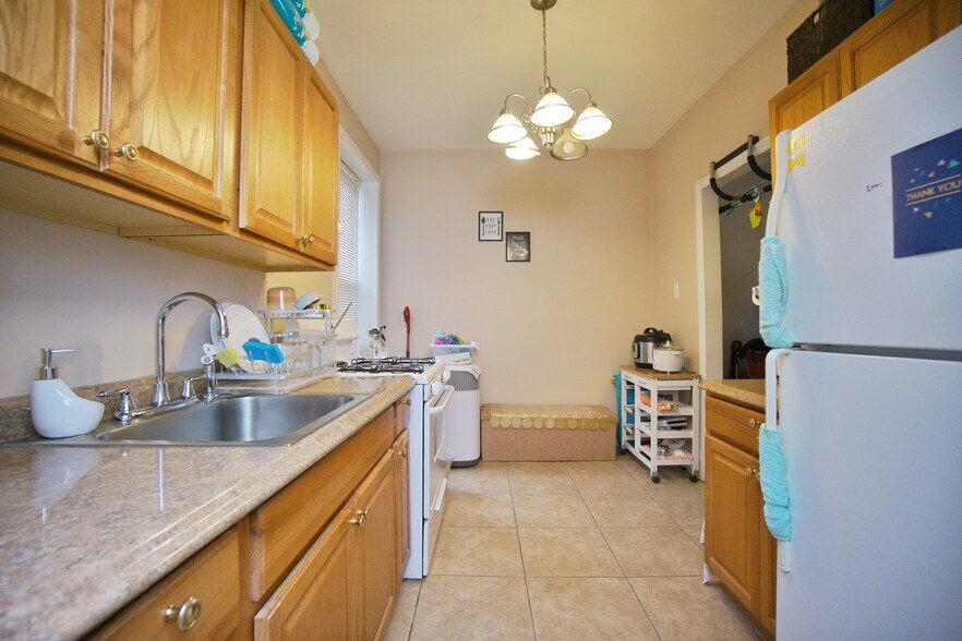 2611 Avenue U, Brooklyn, NY 11229 Storefront Retail Residential For