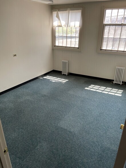 More Photos Of 138-152 Baltimore St, Cumberland Apartments For Lease