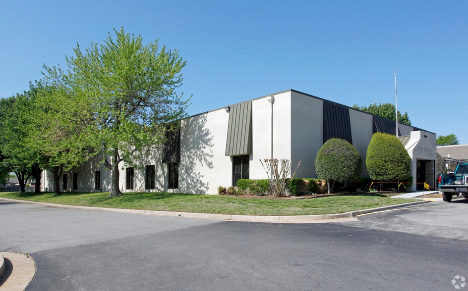 More Photos Of 6550 E 71st St, Tulsa Medical For Lease