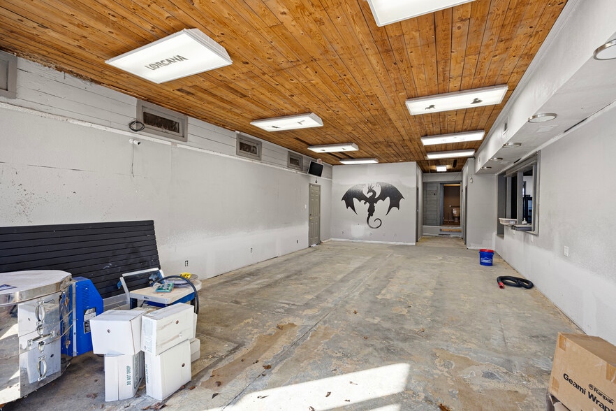 More Photos Of 1015 N Arkansas Ave, Russellville Office For Sale