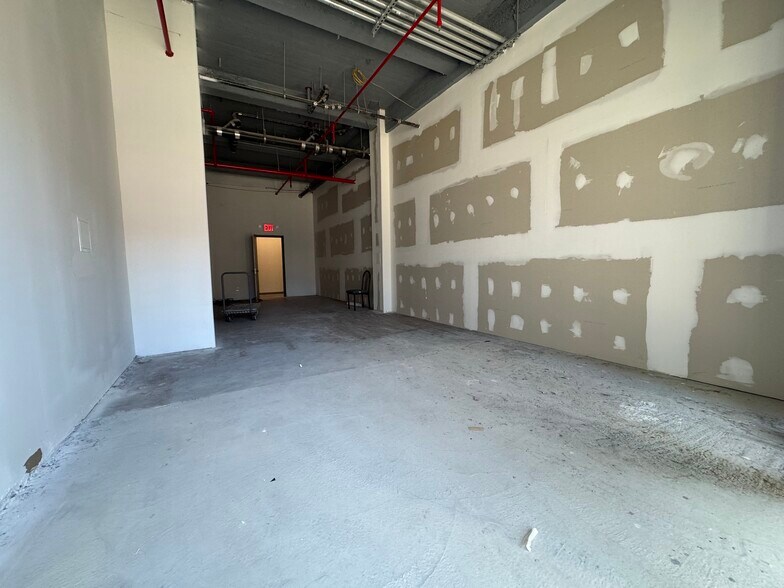 More Photos Of 16636 Jamaica Ave, Jamaica Hotel For Lease
