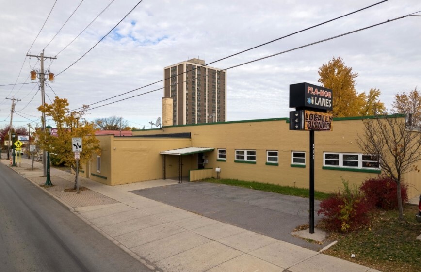 Primary Photo Of 577 State St, Watertown Bowling Alley For Sale