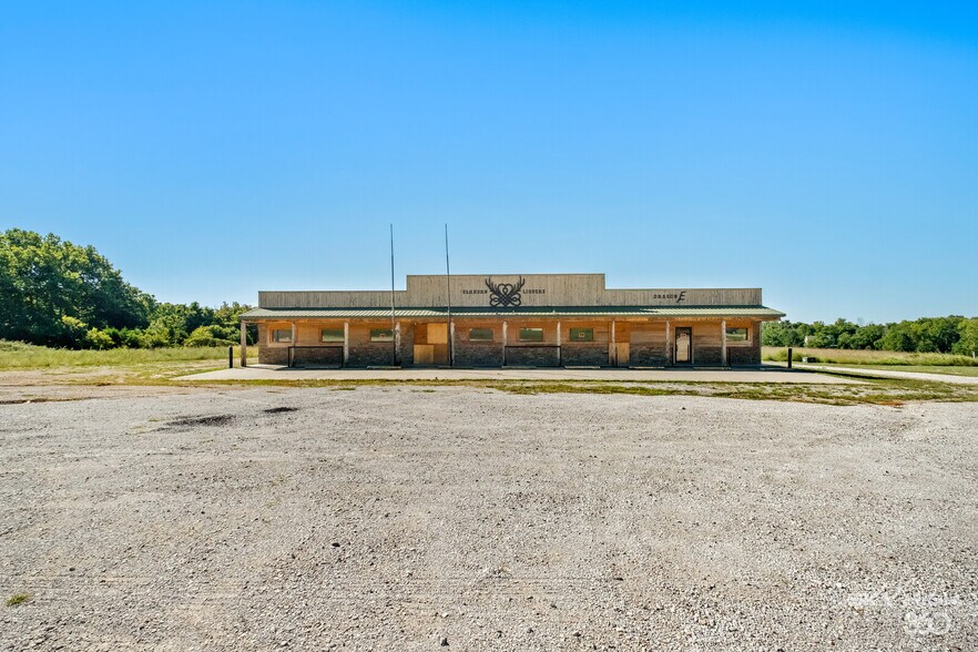 More Photos Of 16727 E Highway 62, Garfield Storefront Retail Office For Lease