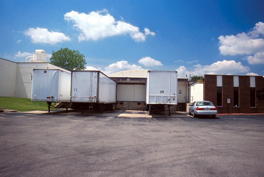 More Photos Of 350 S Mill St, Plymouth Manufacturing For Lease