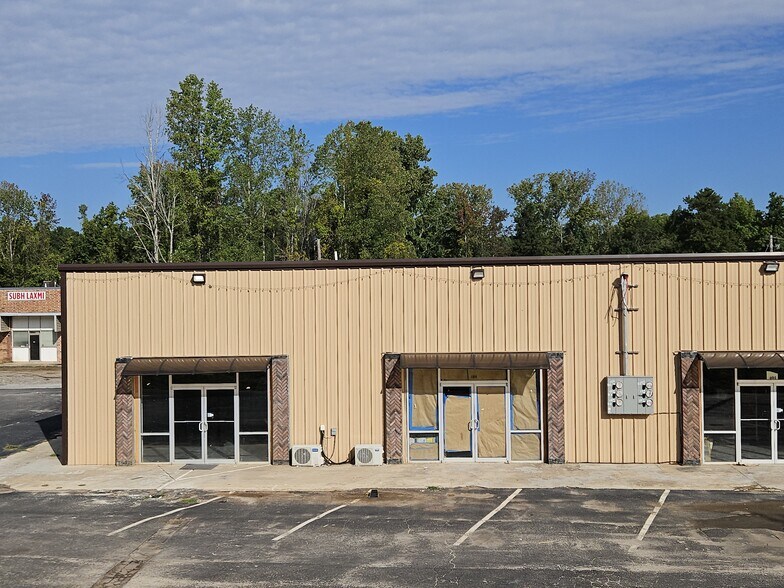 More Photos Of 2485 Lithonia Industrial Blvd, Lithonia Warehouse For Sale