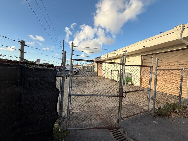 More Photos Of 1173-1179 SW 1st Way, Deerfield Beach Industrial For Lease