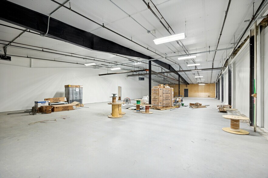 More Photos Of 701-709 Jefferson Ave SW, Watertown Warehouse For Lease