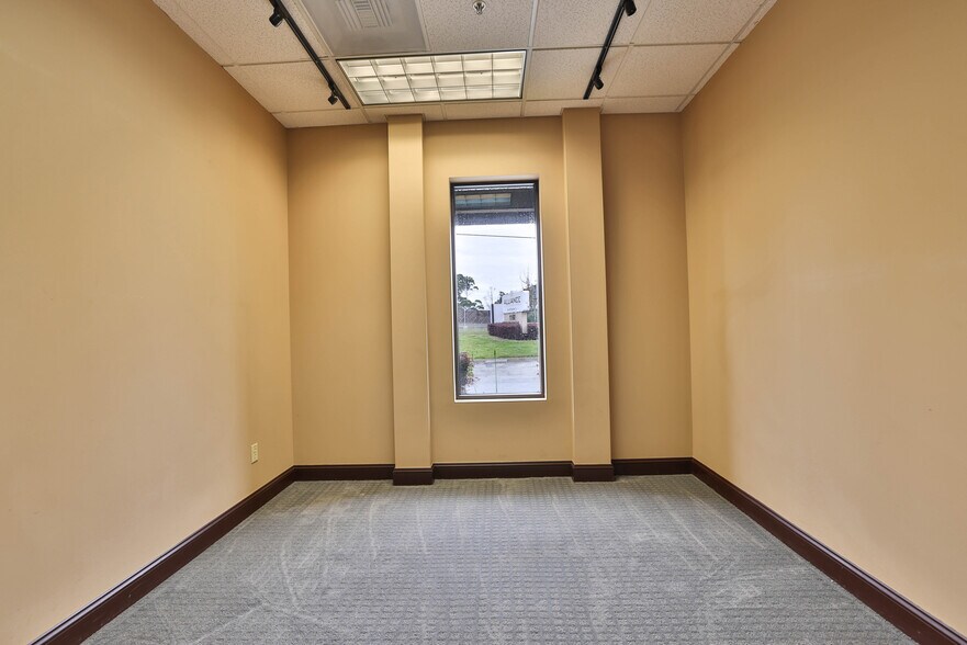 More Photos Of 1160 Mountain View Alviso Rd, Sunnyvale Office For Lease