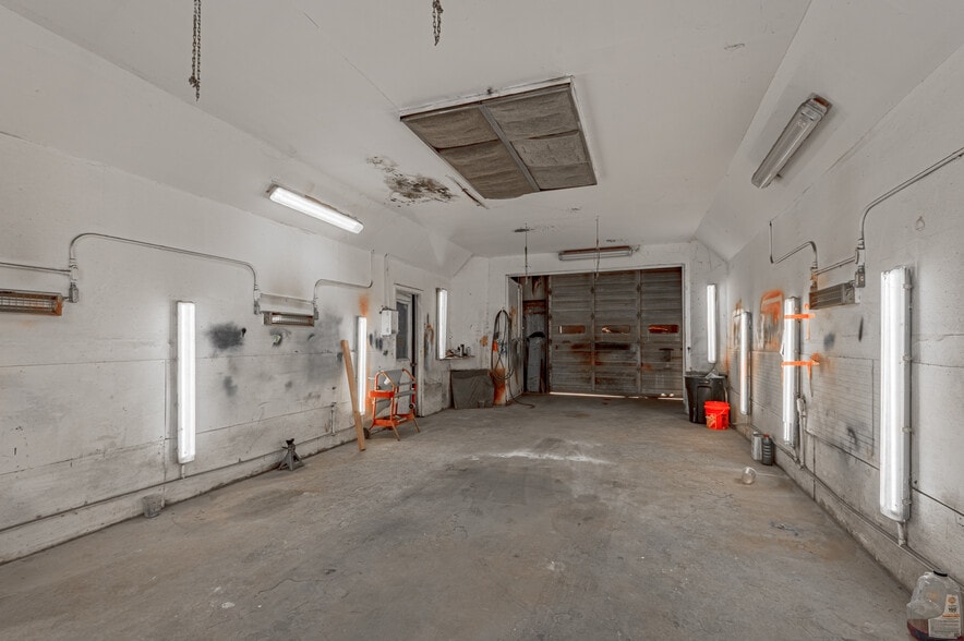 More Photos Of 316 Highway 190 E, Huntsville Auto Repair For Sale