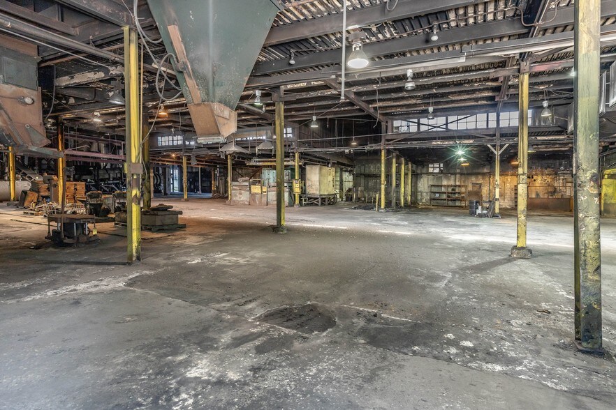 More Photos Of 283 N Main St, Fredericktown Industrial For Sale