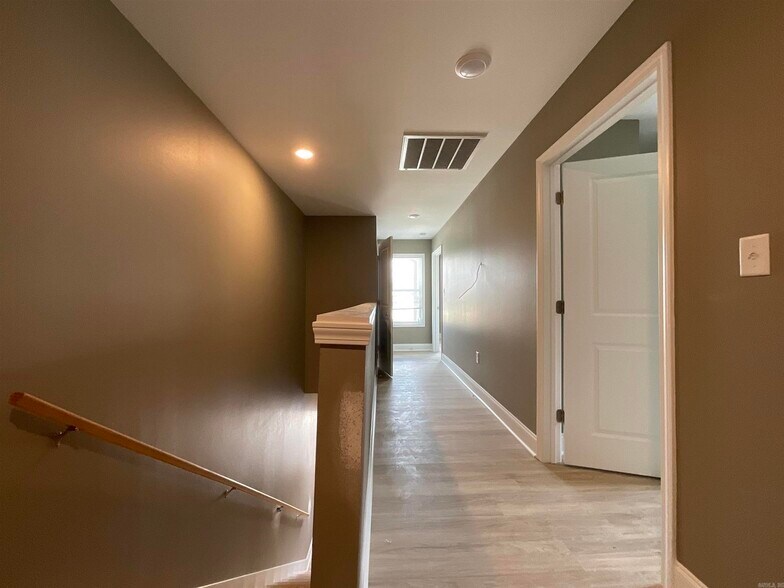 More Photos Of 405 & 407 E Center Street, Jacksonville Specialty For Sale