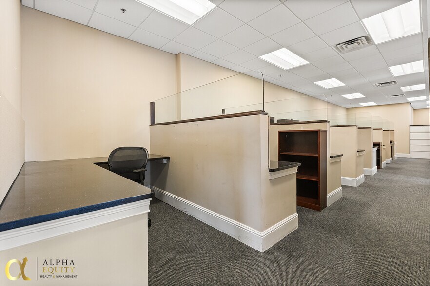 More Photos Of 189 S Orange Ave, Orlando Office Residential For Sale