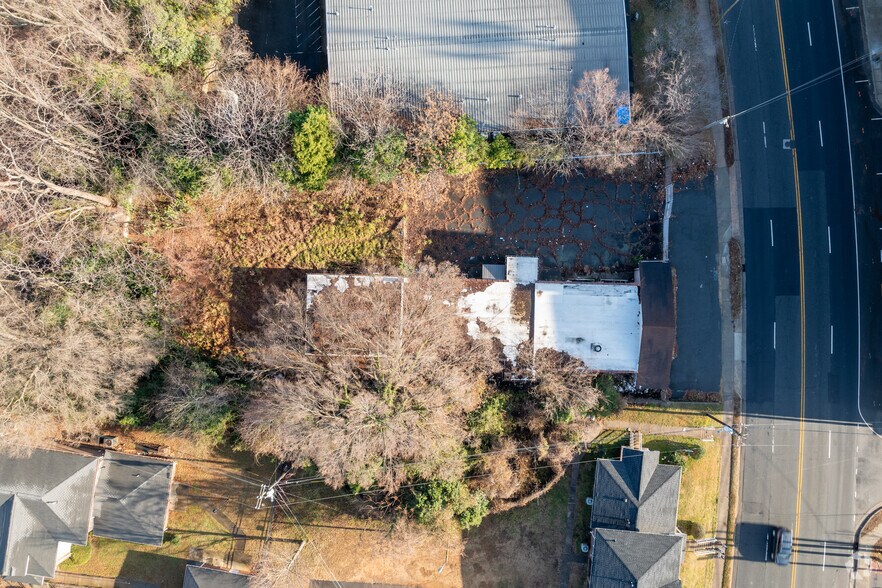 More Photos Of 2640 S Tryon St, Charlotte Office For Sale