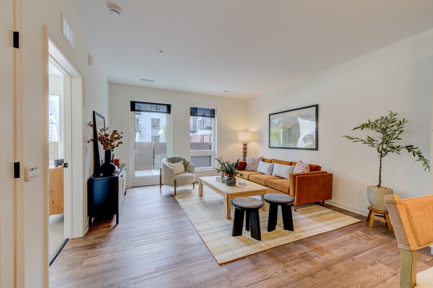 More Photos Of 416 N Kirkwood Rd, Kirkwood Apartments For Sale